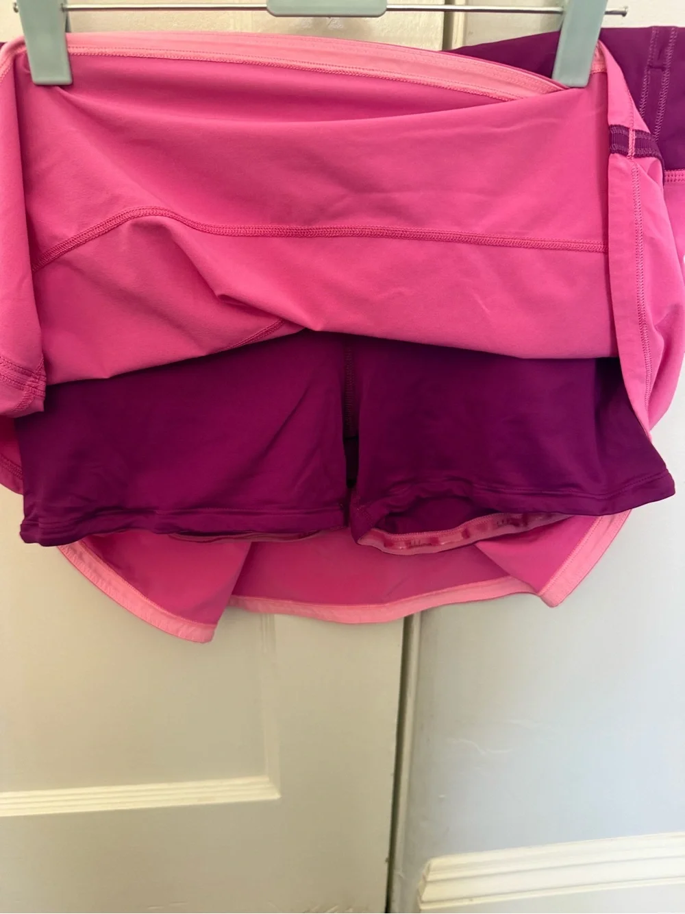 lululemon athletica Two-Tone Pink & Magenta Pace Setter size 8 Skirt $40